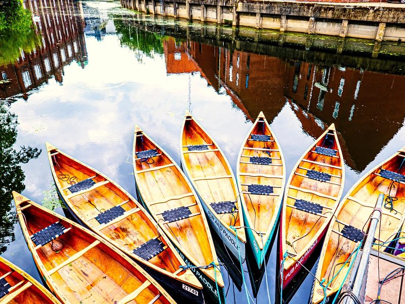 Sue's Canoes